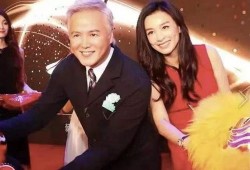 娱乐界最佳吃瓜达人,她如何成为娱乐圈风向标