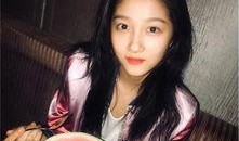 娱乐吃瓜明星头发,揭秘娱乐圈“瓜王”的发型演变史