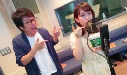 娱乐吃瓜酱的配音怎么弄