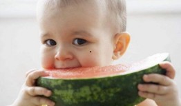 娱乐吃瓜酱救小孩,爱心瞬间温暖人心