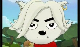 羊羊与外婆娱乐吃瓜,共享温馨家庭时光